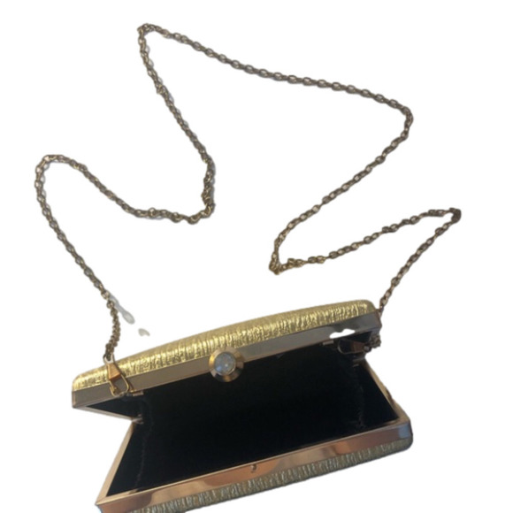 CHARMING Charlie Hard Shell Gold Clutch - Picture 6 of 6